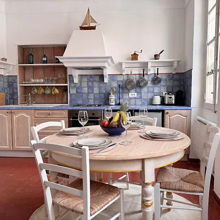 2-bedrooms Cosy Flat - 1 Minute Walk To Port Vauban Apartamento