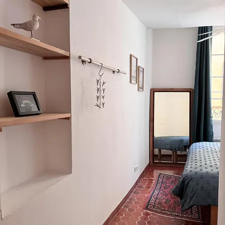 2-bedrooms Cosy Flat - 1 Minute Walk To Port Vauban *