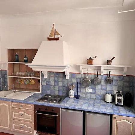 Apartamento 2-bedrooms Cosy Flat - 1 Minute Walk To Port Vauban *