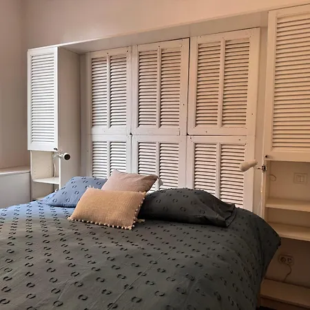 2-bedrooms Cosy Flat - 1 Minute Walk To Port Vauban