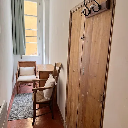 Apartamento 2-bedrooms Cosy Flat - 1 Minute Walk To Port Vauban