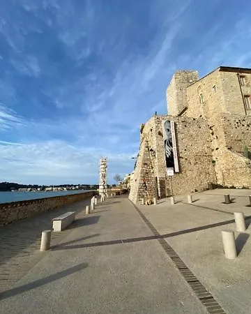 2-bedrooms Cosy Flat - 1 Minute Walk To Port Vauban Apartamento *
