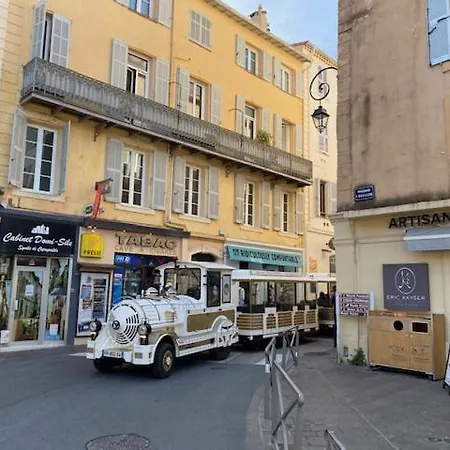 Apartamento 2-bedrooms Cosy Flat - 1 Minute Walk To Port Vauban *